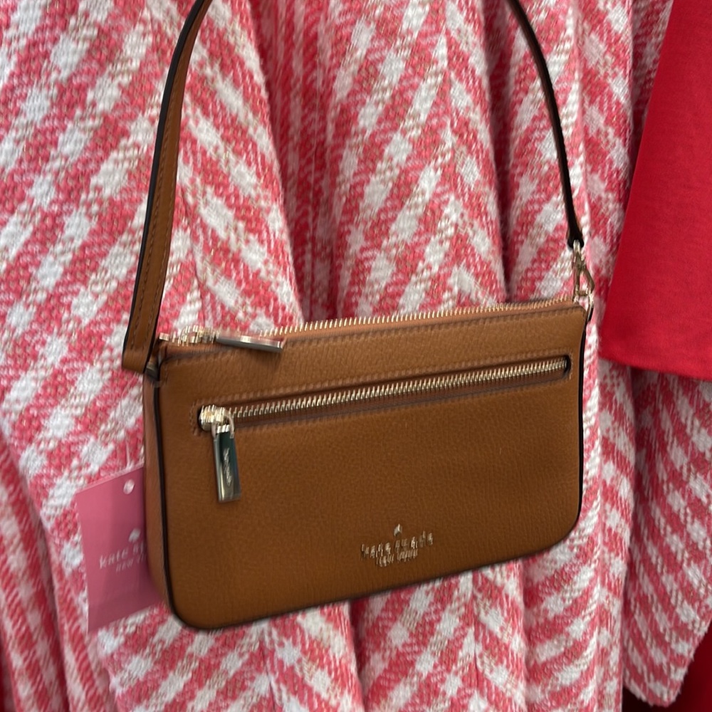 Kate Spade Leila Pebble Leather Convertible Wristlet Wallet Clutch
Warm Gngrbrd - Picture 15 of 16